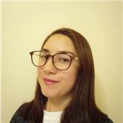 Profesora, de Artes Visuales y Tecnología, con 3 años de experiencia en la empresas TI. 
Diseñadora Industrial y diplomada en Diseño y desarrollo web apasionada por la tecnología, la naturaleza, estética y las artes